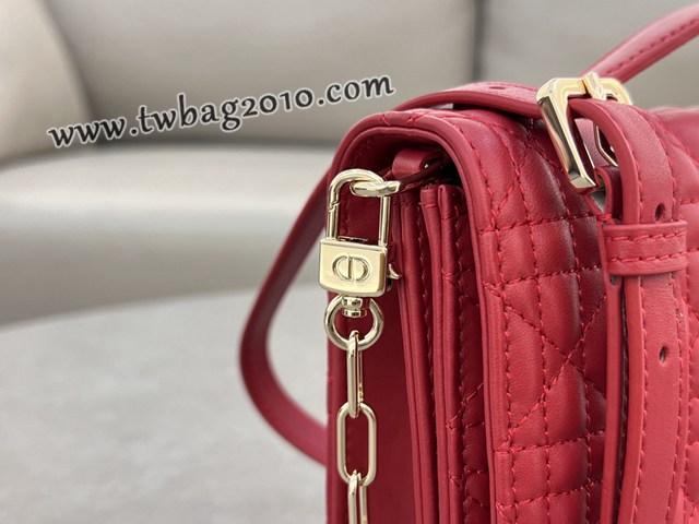 Dior专柜2024新款迪奥高仿原单黑色漆皮革藤格纹Miss肩背斜挎手提包 djfk1329
